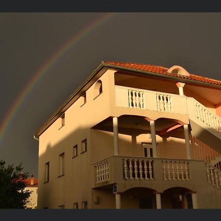 Apartman Basic Pula Exterior foto